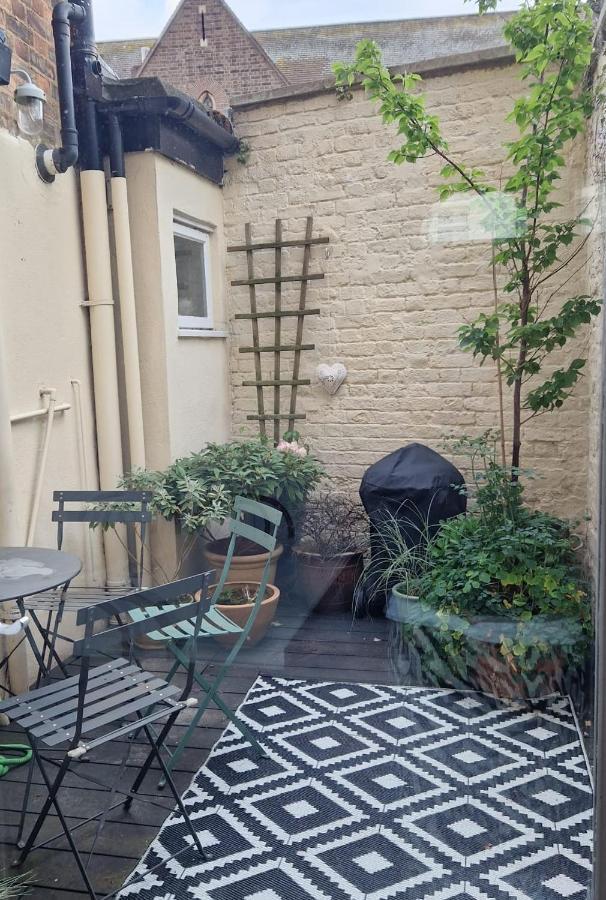 Colourful 2 Bed 2 Bath Tooting House Apartman London Kültér fotó